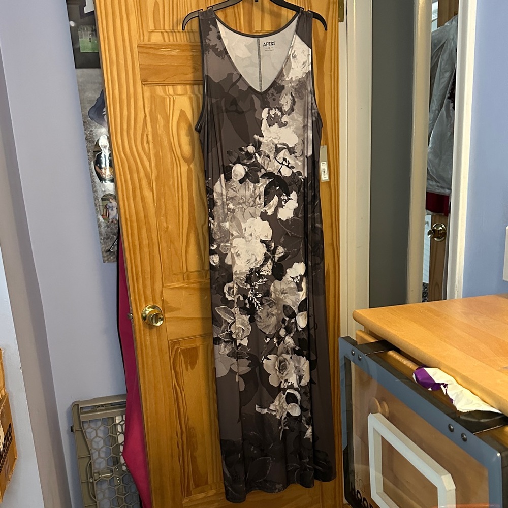 Apt. 9 Gray Floral Sleeveless Maxi Dress